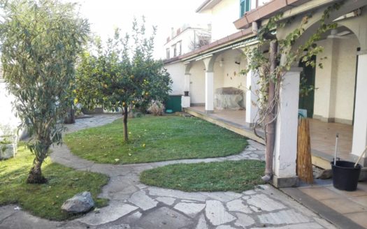 Santa Severa vendesi villetta con giardino