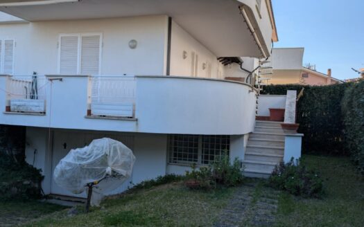 Santa Severa, vendesi porzione di quadrifamiliare vista mare