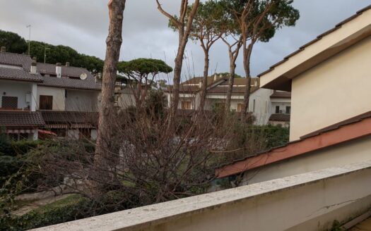 Deliziosa Villetta a Schiera Angolare a Pochi Passi dal Mare – Zona Grottini