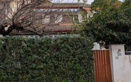 Deliziosa Villetta a Schiera Angolare a Pochi Passi dal Mare – Zona Grottini