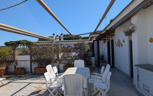 Attico con Ampio Terrazzo Panoramico – Santa Severa, a 350 mt dal mare