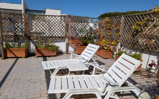 Attico con Ampio Terrazzo Panoramico – Santa Severa, a 350 mt dal mare