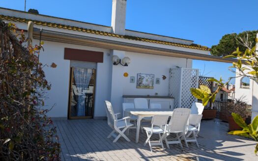 Attico con Ampio Terrazzo Panoramico – Santa Severa, a 350 mt dal mare