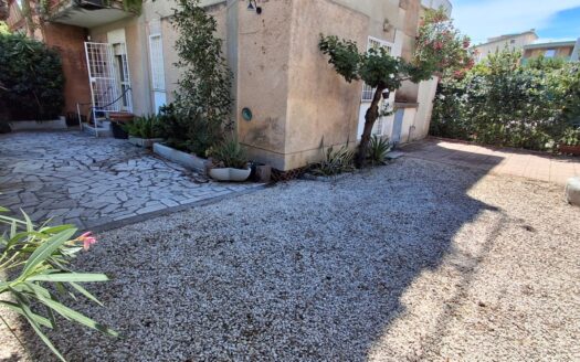 Santa Marinella, vendiamo appartamento al piano terra