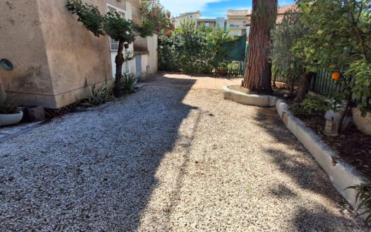 Santa Marinella, vendiamo appartamento al piano terra