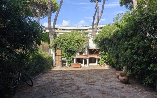 Santa Severa, vendesi villino in zona Grottini